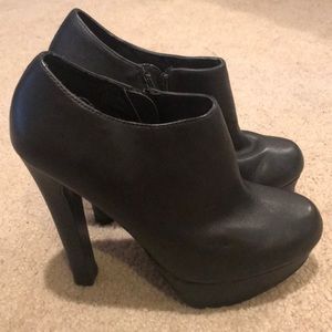 Like new Steve Madden